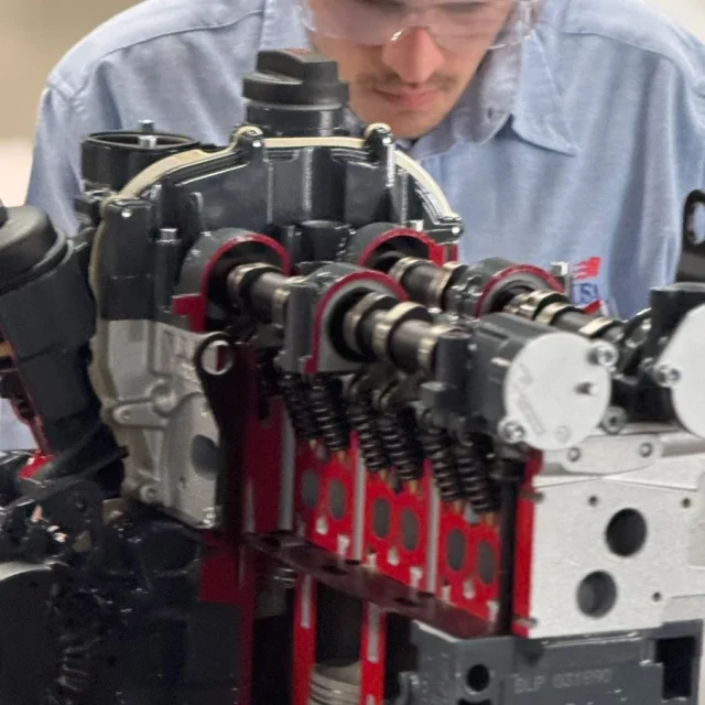 Petrol(gasoline) DOHC Engine Cutaway Educational Trainer IVDB03 USA Skills 2025 competition