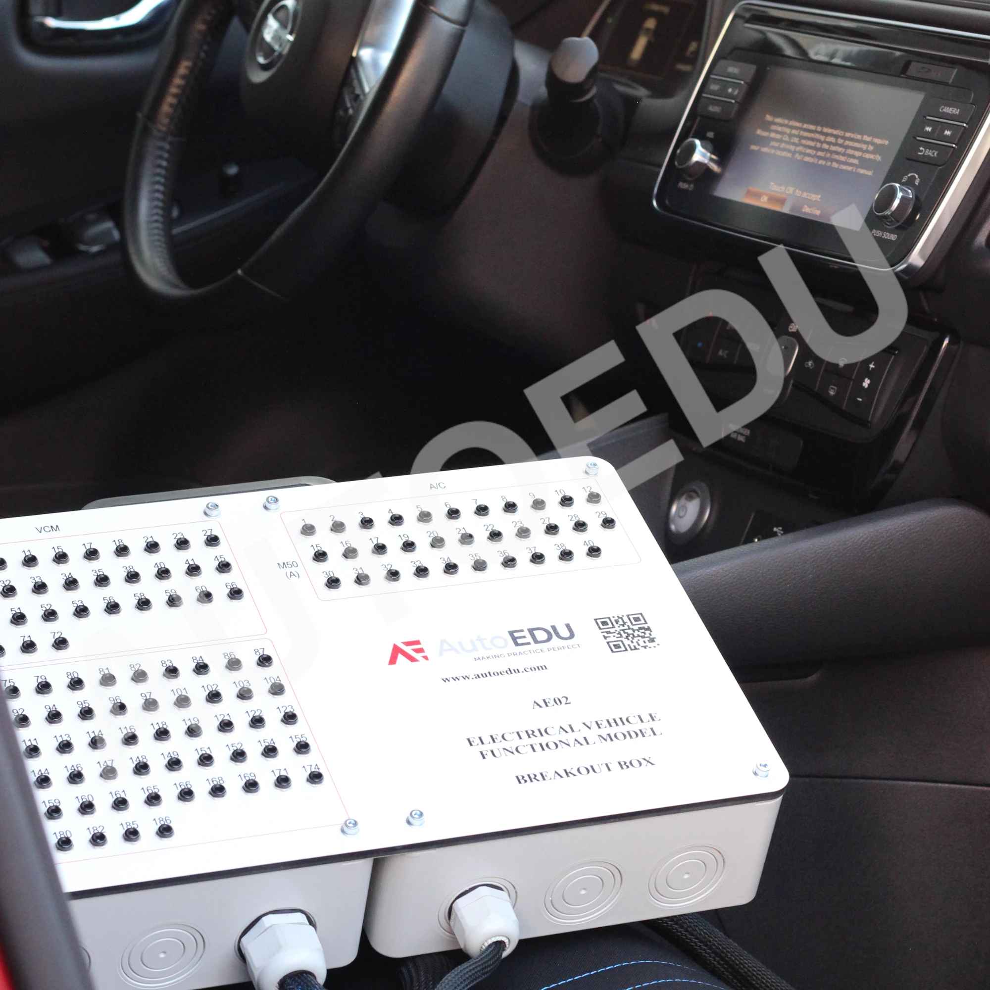 Built in measuring box with open contacts and wiring diagram for Hybrid system