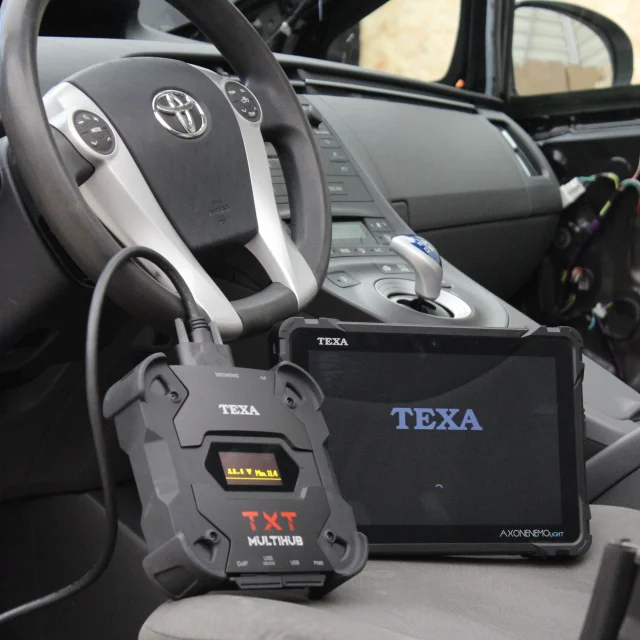 Automotive educational equipment for first responders technical trainers AutoEDU 
